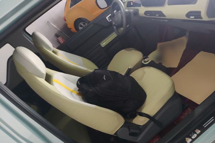 Used Geely Galaxy Panda 2023 Panda Mini 200km Endurance Bear Right Front Seat