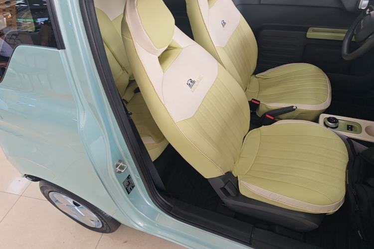 Used Geely Galaxy Panda 2023 Panda Mini 200km Endurance Bear Right Front Seat