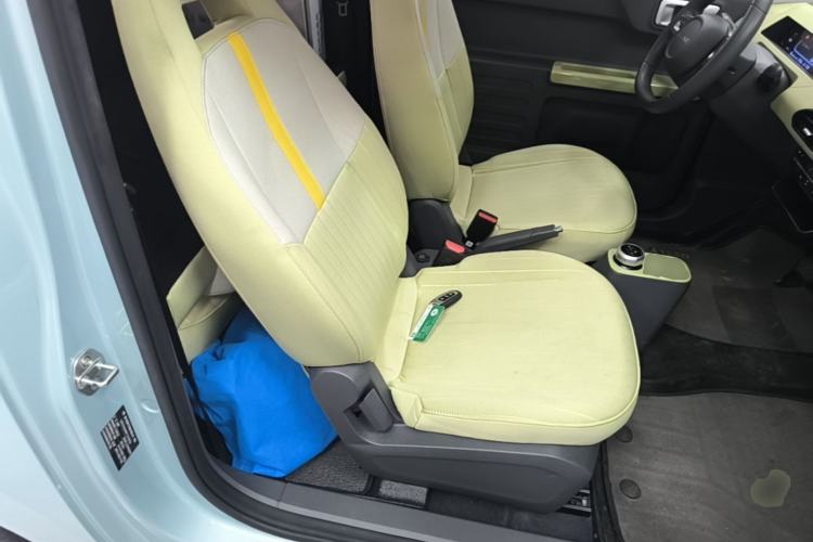Used Geely Galaxy Panda 2023 Panda Mini 200km Endurance Bear Right Front Seat