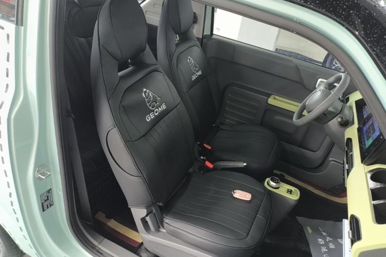 Used Geely Galaxy Panda 2023 Panda Mini 200km Endurance Bear Right Front Seat
