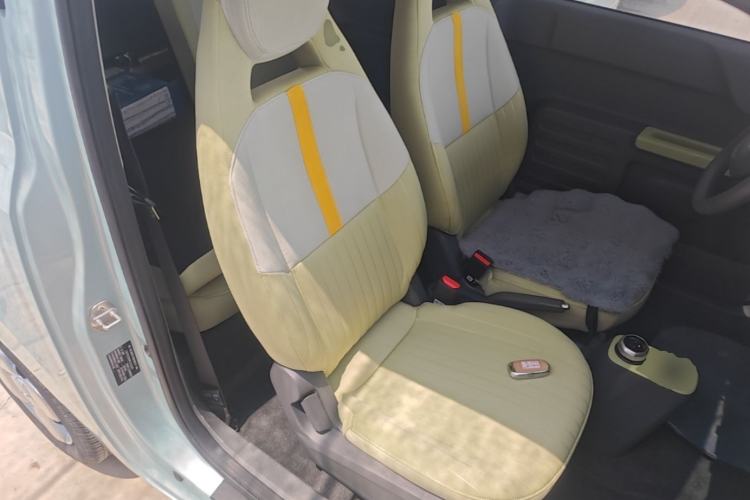 Used Geely Galaxy Panda 2023 Panda Mini 200km Endurance Bear Right Front Seat
