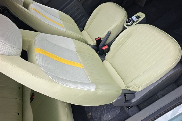 Used Geely Galaxy Panda 2023 Panda Mini 200km Endurance Bear Right Front Seat