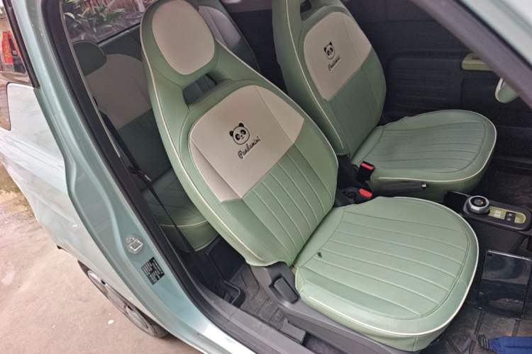 Used Geely Galaxy Panda 2023 Panda Mini 200km Endurance Bear Right Front Seat