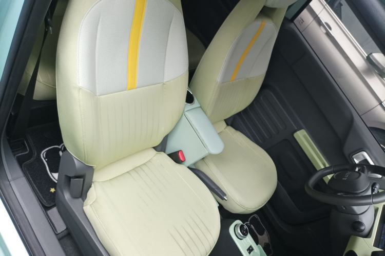 Used Geely Galaxy Panda 2023 Panda Mini 200km Endurance Bear Right Front Seat