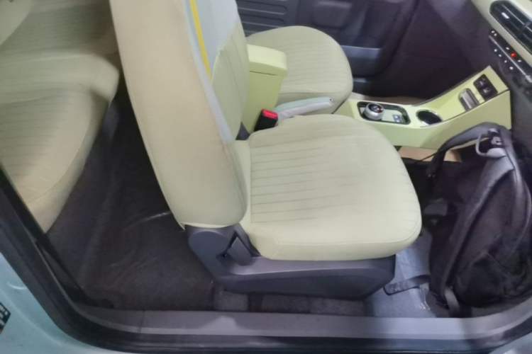 Used Geely Galaxy Panda 2023 Panda Mini 120km Super Cute Bear Right Front Seat