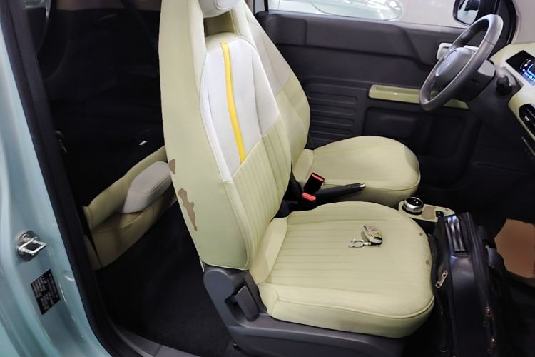Used Geely Galaxy Panda 2023 Panda Mini 200km Endurance Bear Right Front Seat