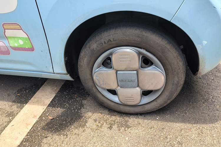 Used Geely Galaxy Panda 2023 Panda Mini 200km Endurance Bear Right Front Wheel Hub