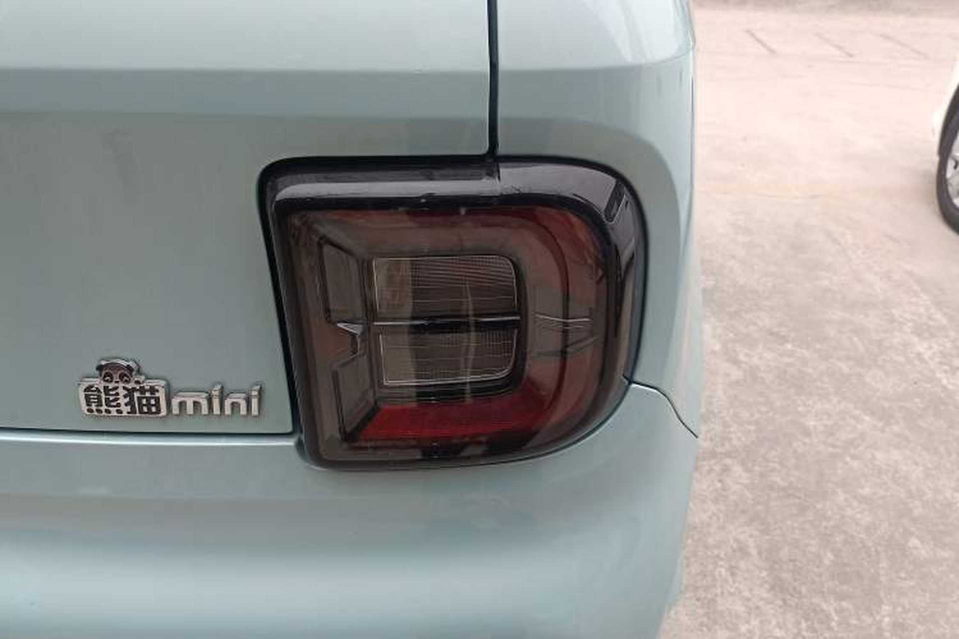 Used Geely Galaxy Panda 2023 Panda Mini 120km Super Cute Bear Right Rear Taillight