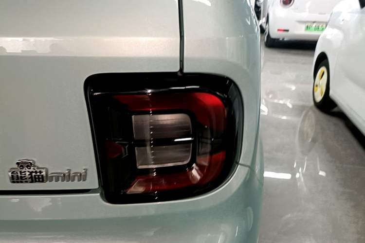 Used Geely Galaxy Panda 2023 Panda Mini 200km Dynamic Bear Right Rear Taillight