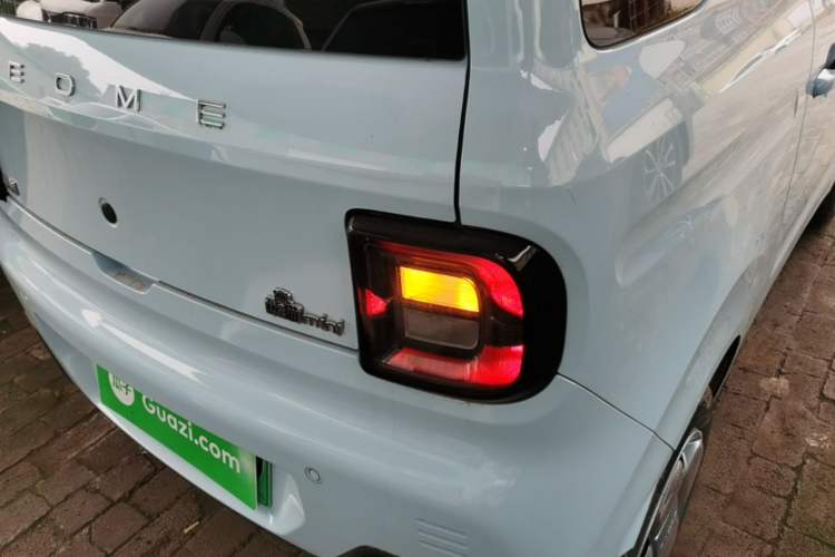 Used Geely Galaxy Panda 2023 Panda Mini 200km Endurance Bear Right Rear Taillight