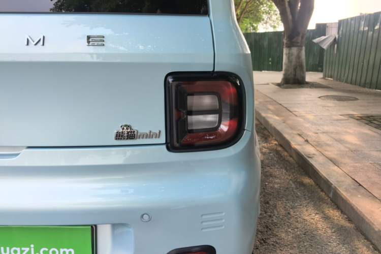 Used Geely Galaxy Panda 2023 Panda Mini 200km Endurance Bear Right Rear Taillight