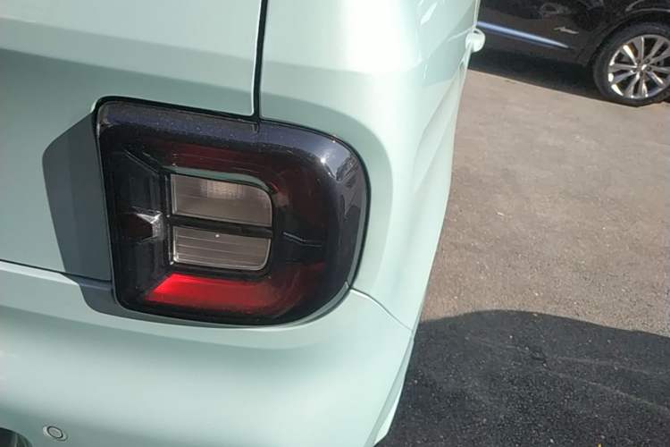 Used Geely Galaxy Panda 2023 Panda Mini 120km Cute Bear Right Rear Taillight
