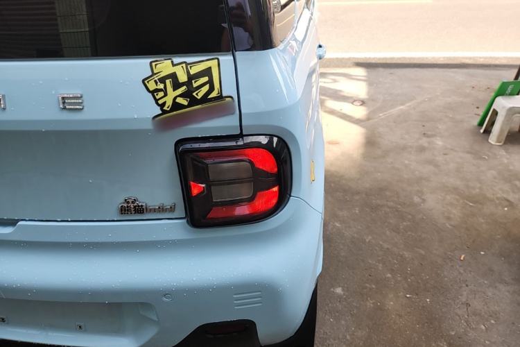 Used Geely Galaxy Panda 2023 Panda Mini 200km Endurance Bear Right Rear Taillight