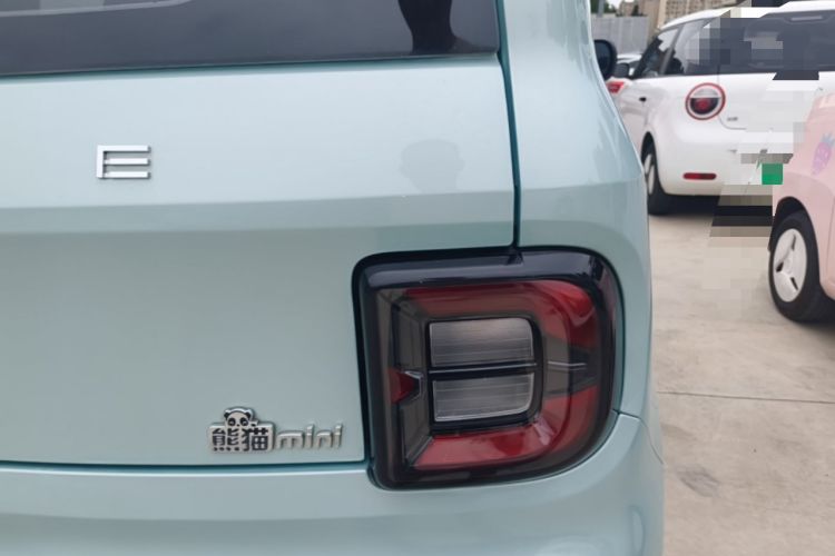Used Geely Galaxy Panda 2023 Panda Mini 200km Endurance Bear Right Rear Taillight