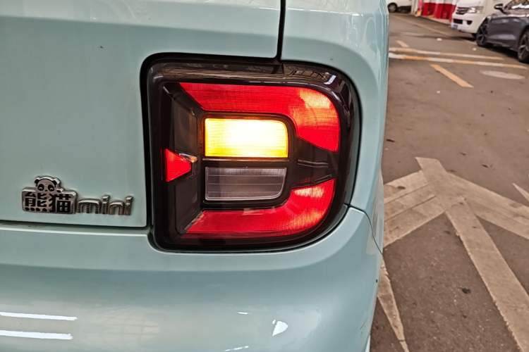 Used Geely Galaxy Panda 2023 Panda Mini 200km Dynamic Bear Right Rear Taillight
