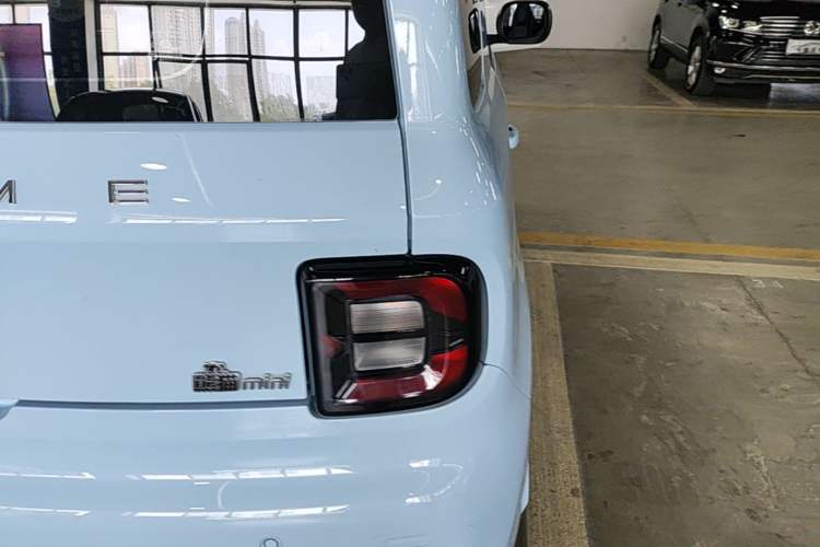 Used Geely Galaxy Panda 2023 Panda Mini 200km Endurance Bear Right Rear Taillight