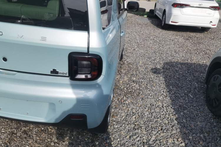 Used Geely Galaxy Panda 2023 Panda Mini 200km Endurance Bear Right Rear Taillight