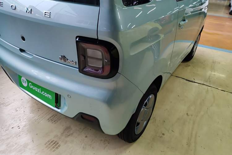 Used Geely Galaxy Panda 2023 Panda Mini 200km Endurance Bear Right Rear Taillight
