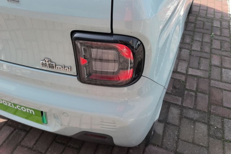 Used Geely Galaxy Panda 2023 Panda Mini 200km Endurance Bear Right Rear Taillight