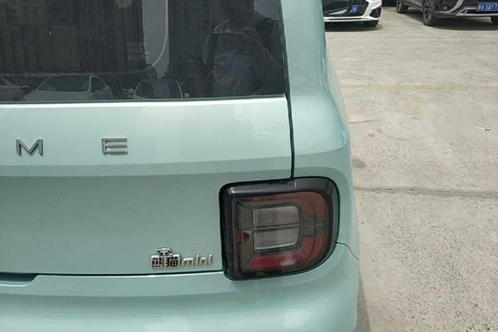 Used Geely Galaxy Panda 2023 Panda Mini 200km Endurance Bear Right Rear Taillight