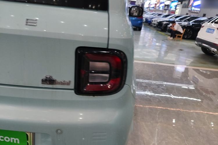 Used Geely Galaxy Panda 2023 Panda Mini 200km Endurance Bear Right Rear Taillight