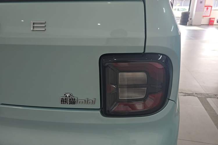 Used Geely Galaxy Panda 2023 Panda Mini New Year Edition Treasure Bear Right Rear Taillight