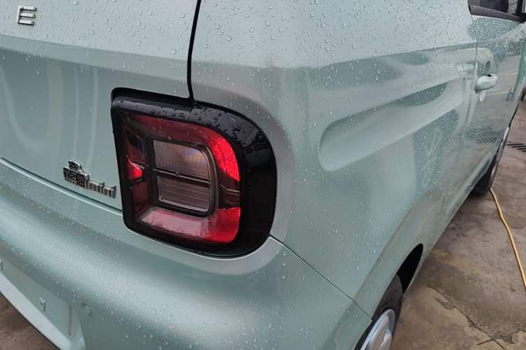 Used Geely Galaxy Panda 2023 Panda Mini 200km Endurance Bear Right Rear Taillight