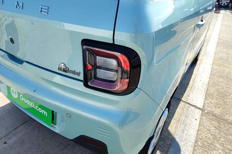Used Geely Galaxy Panda 2023 Panda Mini 200km Endurance Bear Right Rear Taillight
