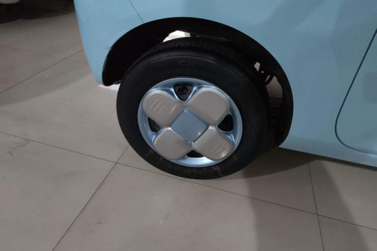 Used Geely Galaxy Panda 2023 Panda Mini 200km Endurance Bear Right Rear Wheel Hub