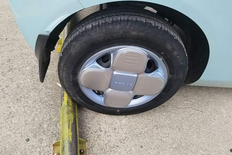 Used Geely Galaxy Panda 2023 Panda Mini 200km Endurance Bear Right Rear Wheel Hub