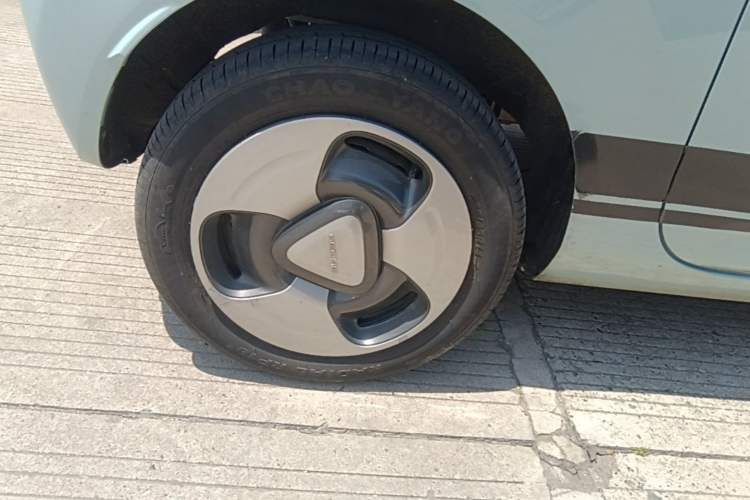 Used Geely Galaxy Panda 2023 Panda Mini 200km Dynamic Bear Right Rear Wheel Hub