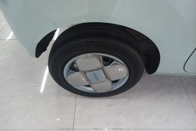 Used Geely Galaxy Panda 2023 Panda Mini 200km Endurance Bear Right Rear Wheel Hub