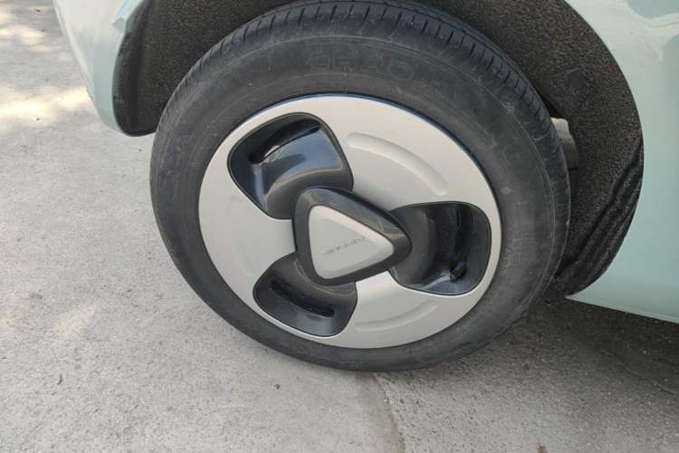 Used Geely Galaxy Panda 2023 Panda Mini 200km Dynamic Bear Right Rear Wheel Hub