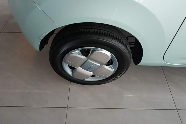 Used Geely Galaxy Panda 2023 Panda Mini 200km Endurance Bear Right Rear Wheel Hub