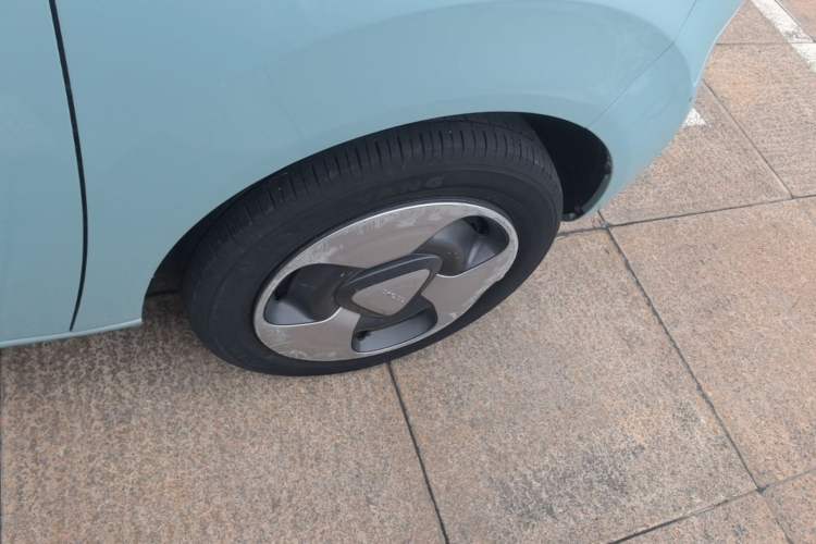 Used Geely Galaxy Panda 2023 Panda Mini 200km Dynamic Bear Right Rear Wheel Hub