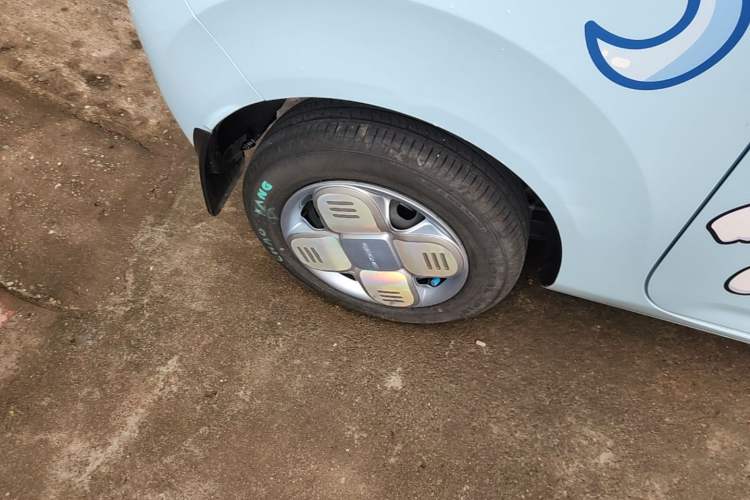 Used Geely Galaxy Panda 2023 Panda Mini 200km Endurance Bear Right Rear Wheel Hub