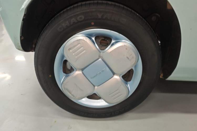 Used Geely Galaxy Panda 2023 Panda Mini 200km Endurance Bear Right Rear Wheel Hub