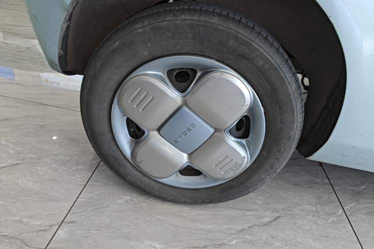 Used Geely Galaxy Panda 2023 Panda Mini 200km Endurance Bear Right Rear Wheel Hub
