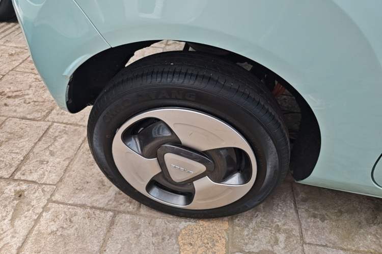 Used Geely Galaxy Panda 2023 Panda Mini 200km Dynamic Bear Right Rear Wheel Hub