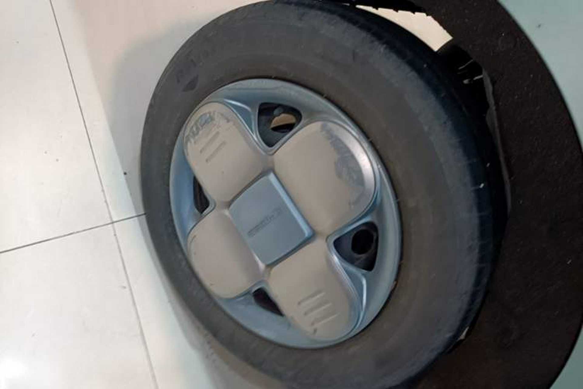 Used Geely Galaxy Panda 2023 Panda Mini 200km Endurance Bear Right Rear Wheel Hub