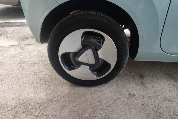 Used Geely Galaxy Panda 2023 Panda Mini 200km Dynamic Bear Right Rear Wheel Hub
