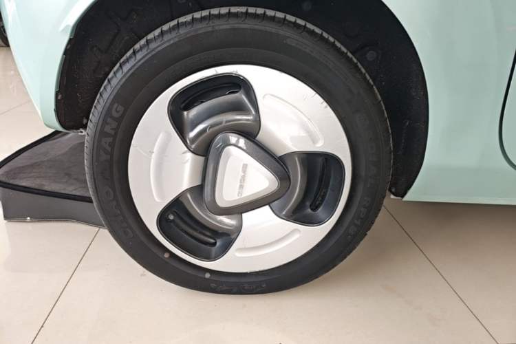 Used Geely Galaxy Panda 2023 Panda Mini 200km Dynamic Bear Right Rear Wheel Hub
