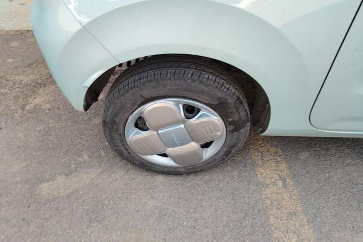 Used Geely Galaxy Panda 2023 Panda Mini 120km Super Cute Bear Right Rear Wheel Hub