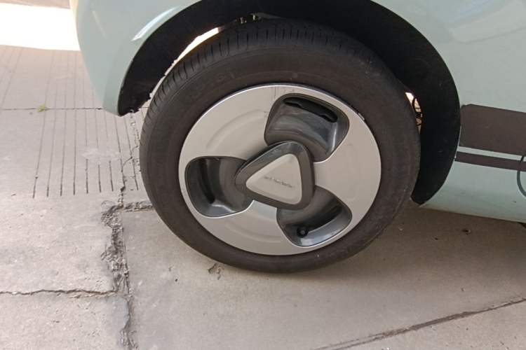 Used Geely Galaxy Panda 2023 Panda Mini 200km Dynamic Bear Right Rear Wheel Hub