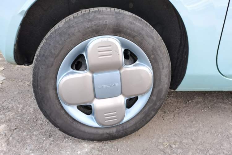 Used Geely Galaxy Panda 2023 Panda Mini 200km Endurance Bear Right Rear Wheel Hub