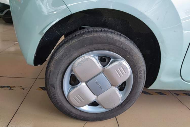 Used Geely Galaxy Panda 2023 Panda Mini 200km Endurance Bear Right Rear Wheel Hub