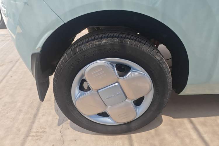 Used Geely Galaxy Panda 2023 Panda Mini 200km Endurance Bear Right Rear Wheel Hub