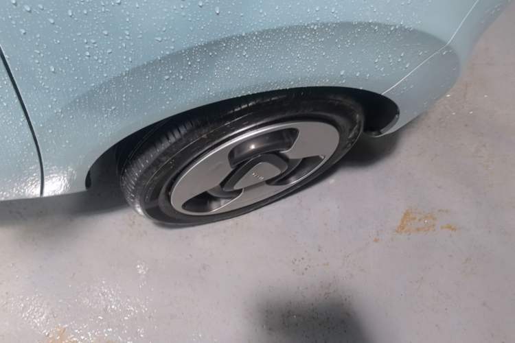 Used Geely Galaxy Panda 2023 Panda Mini 200km Dynamic Bear Right Rear Wheel Hub