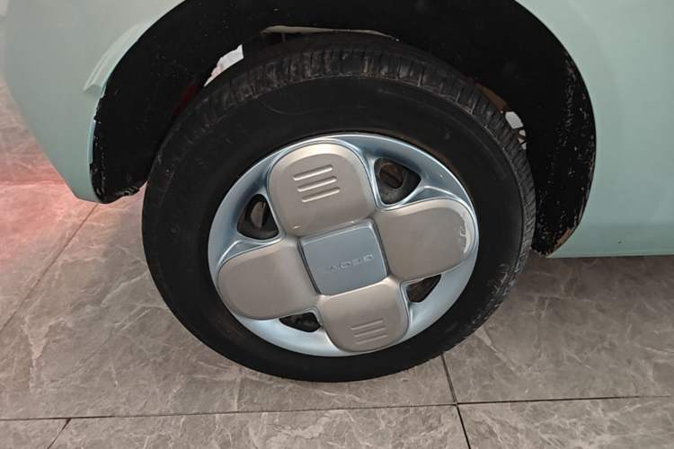 Used Geely Galaxy Panda 2023 Panda Mini 200km Endurance Bear Right Rear Wheel Hub