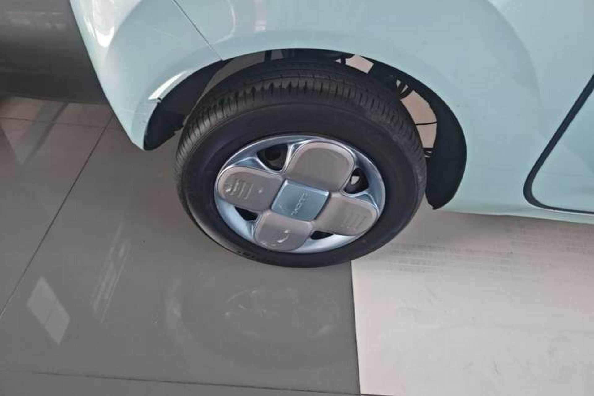 Used Geely Galaxy Panda 2023 Panda Mini 200km Endurance Bear Right Rear Wheel Hub